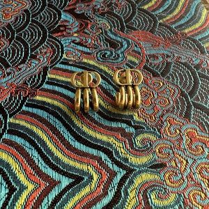 Gold yellow Dior earrings